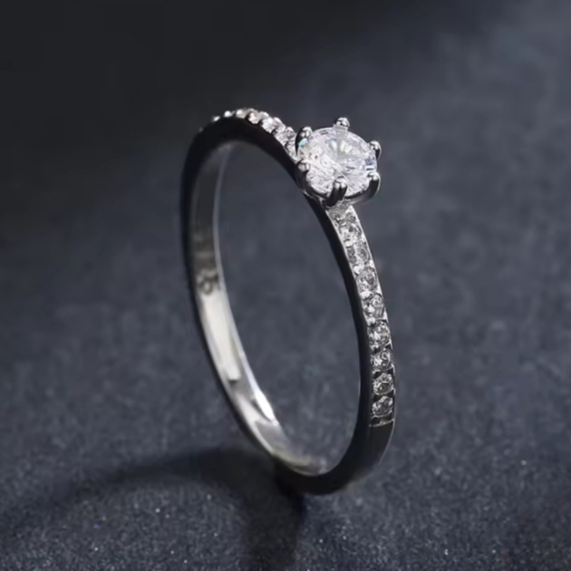 Сребърен пръстен с цирконий "Вечна власт"