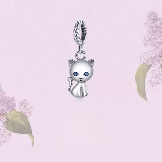 Сребърен талисман "Любовта на котката"