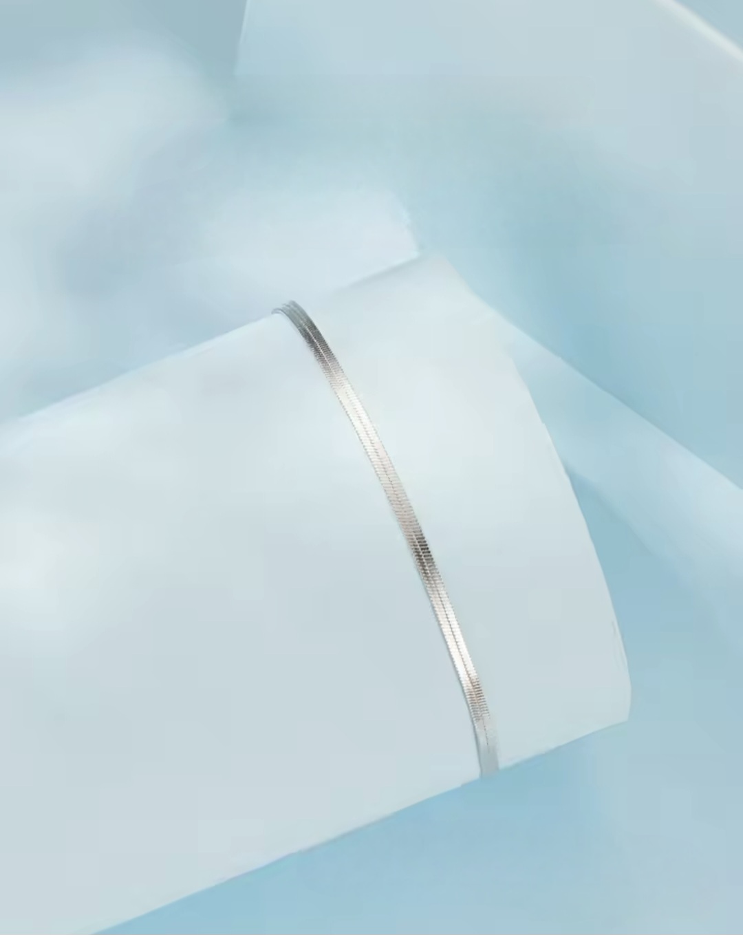 Сребърна гривна за крак "Елегантна сребърна лента" - Image 4