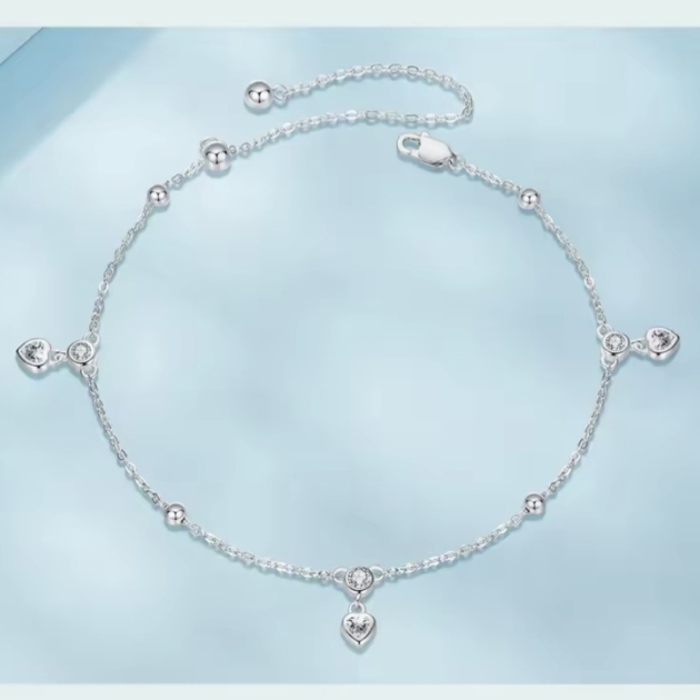 Сребърна гривна за крак "блясък в сърцето"