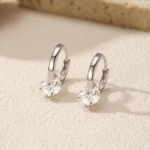 Сребърни обеци с мойсанит "Unique"