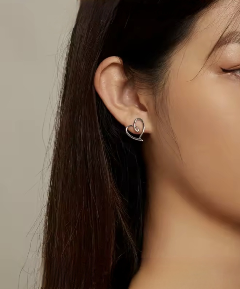 Сребърни обеци „Сърцето на нежността“ - Image 3