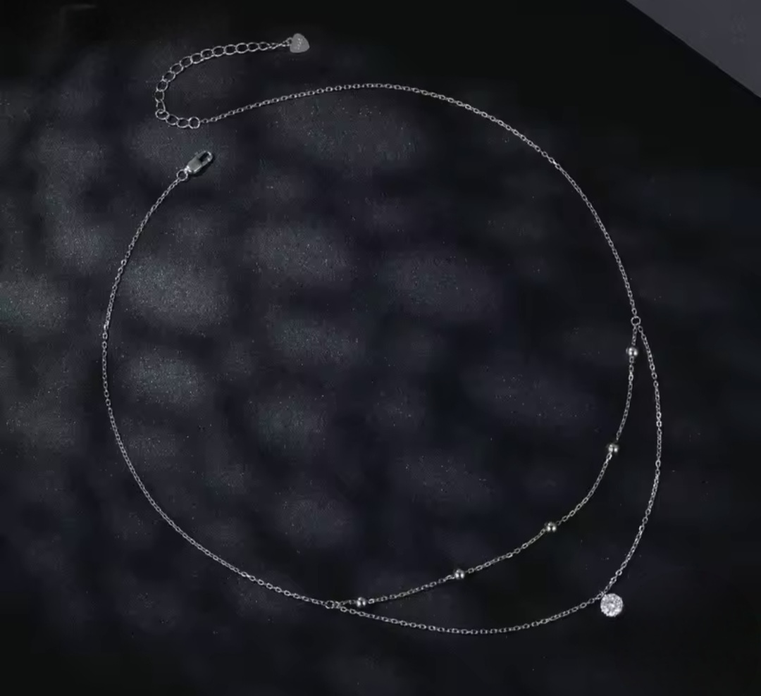 Сребърно колие с мойсанит "Елегантен блясък"