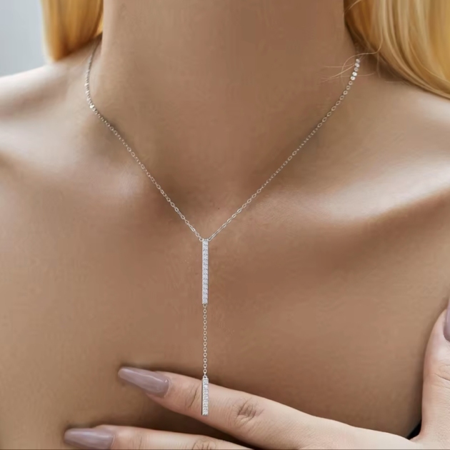 Сребърно колие с цирконий "Лъч на слънцето"