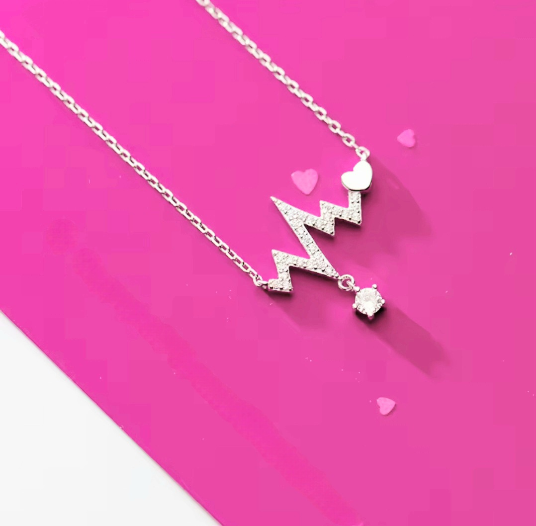 Сребърно колие с цирконий „Ритъмът на сърцето“ - Image 2