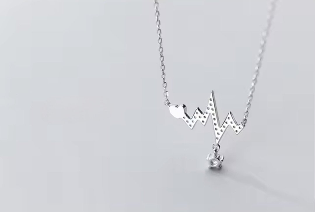 Сребърно колие с цирконий „Ритъмът на сърцето“ - Image 5