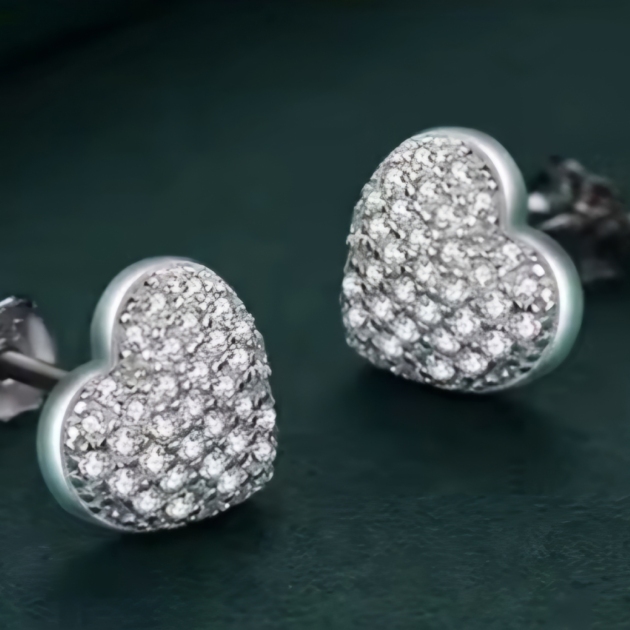 Сребърни обеци с цирконий "Heart's Embrace"