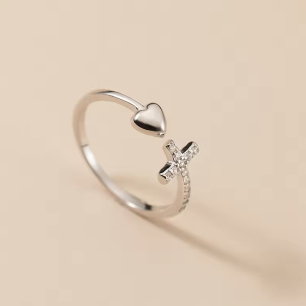 Сребърен пръстен с цирконий "Love cross"