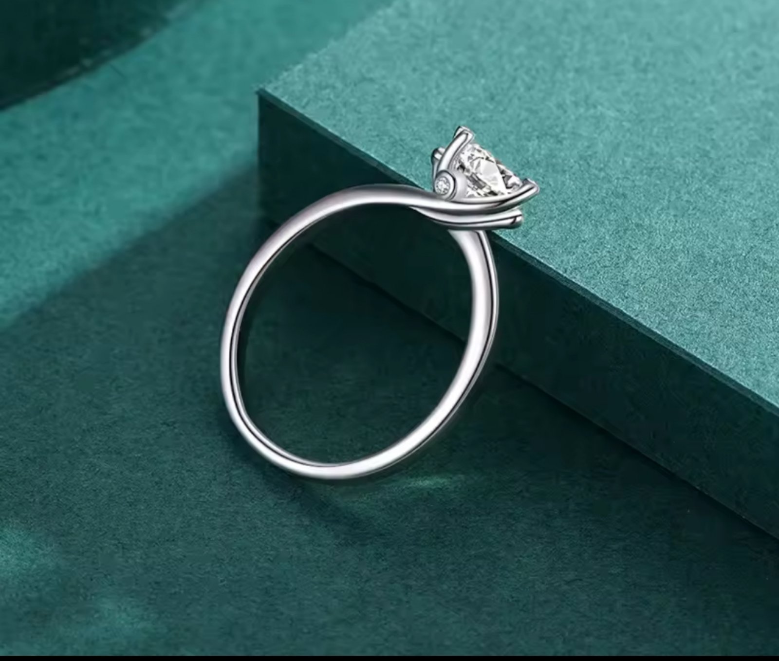 Сребърен пръстен с цирконий "Luz de mi corazón"