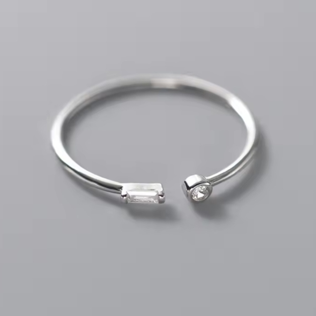 Сребърен пръстен с цирконий "Simple"