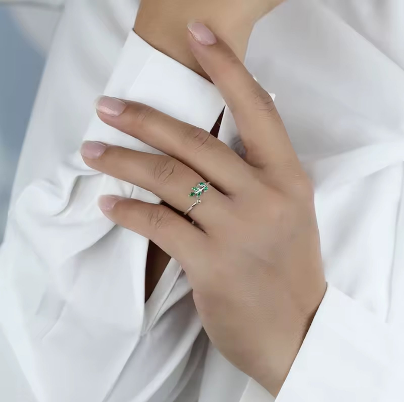 Сребърен пръстен с цирконий "Нежни лозя" - Image 2