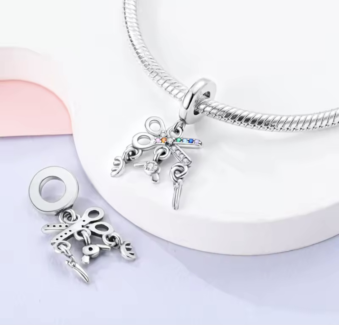 Сребърен талисман "Магията на фризьора"