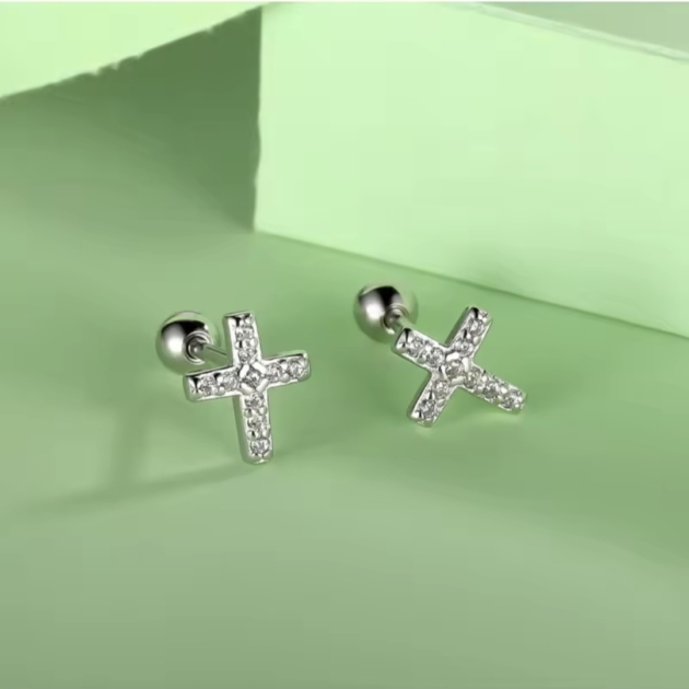 Сребърни обеци с цирконий "Lumen Fidei"