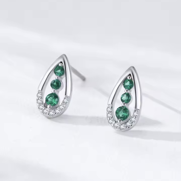 Сребърни обеци с цирконий "Изумрудена сълза"