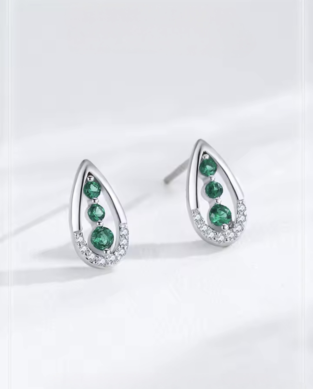 Сребърни обеци с цирконий "Изумрудена сълза" - Image 2