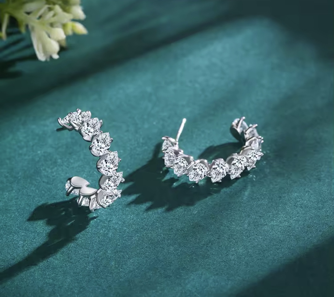 Сребърни обеци с цирконий "Следа от теб" - Image 4