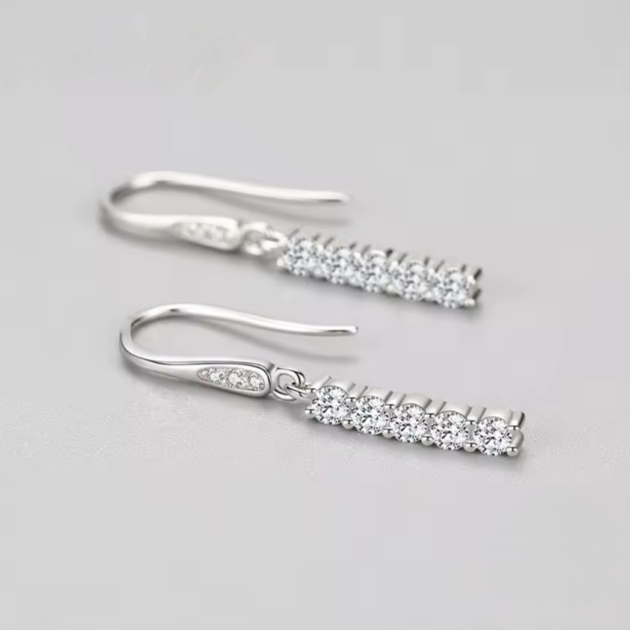Сребърни обеци с цирконий „Кристален дъжд“