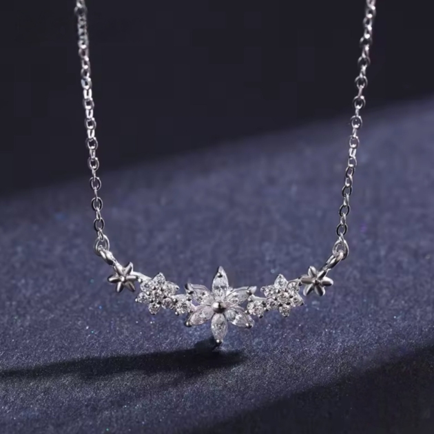 Сребърно колие с цирконий Jardin Étoilé