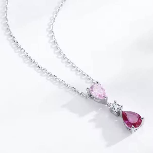 Сребърно колие с цирконий "Рубин"