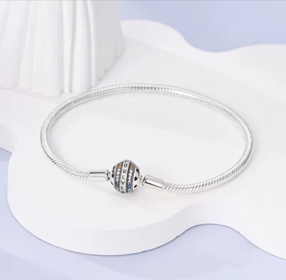 Сребърна гривна "Forever"