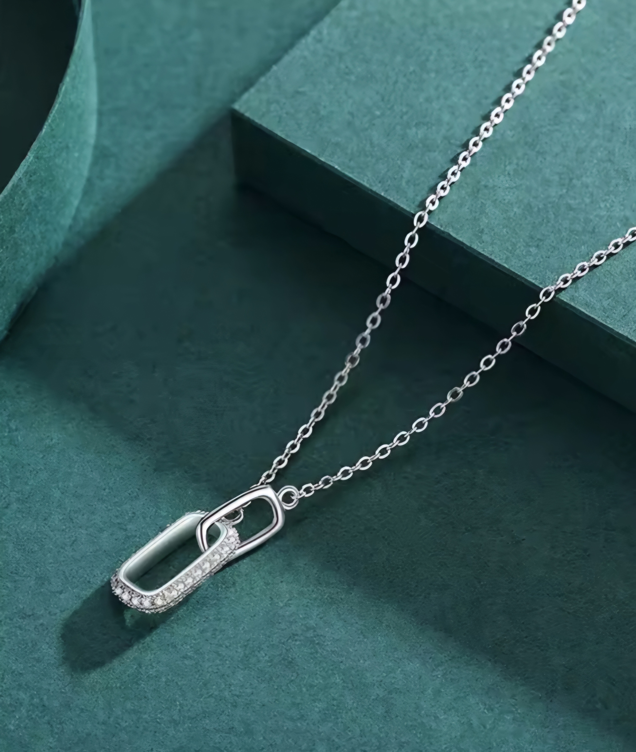 Сребърно колие с цирконий "Тиха връзка" - Image 2