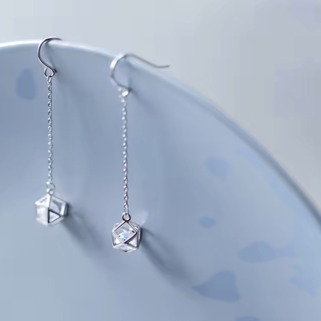 Среърни обеци с цирконий "Сфера на светлината"